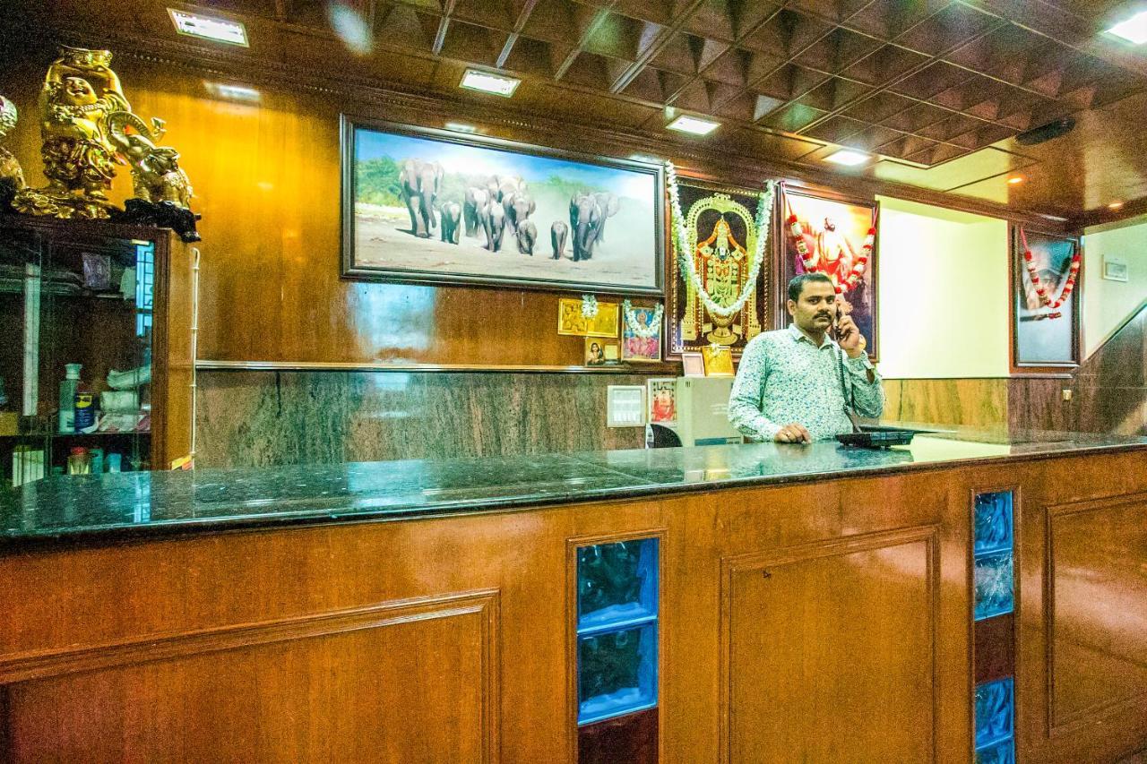 Priyanka Residency Hotel Bangalore Exterior photo